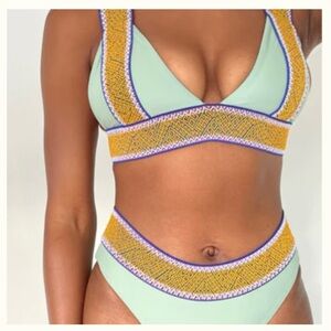ELYSIIAN Bali Bikini size Small Top and Bottom